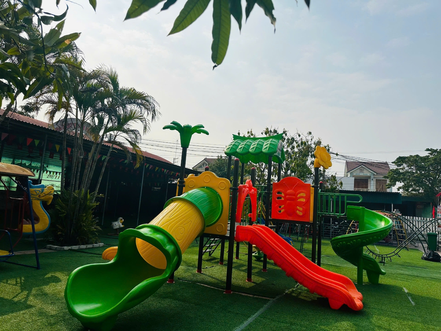 đồ chơi ngoài trời